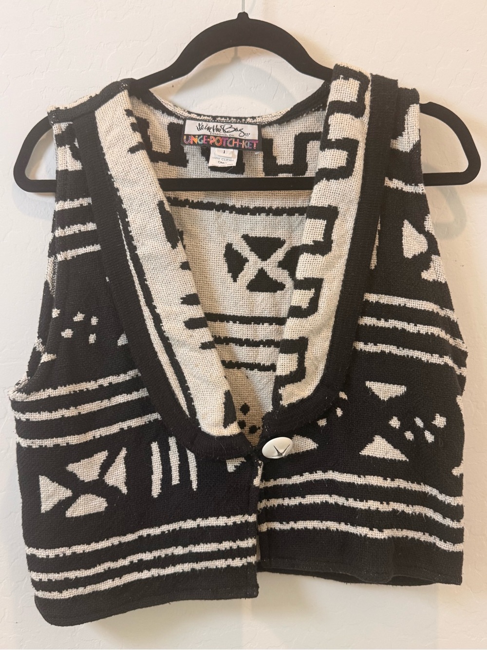 Vintage Western It's in the Bag Black and Tan Patterned Vest